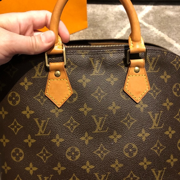 Authentic Louis Vuitton Alma PM INCLUDES lock & matching key 🔑 - Picture 6 of 16